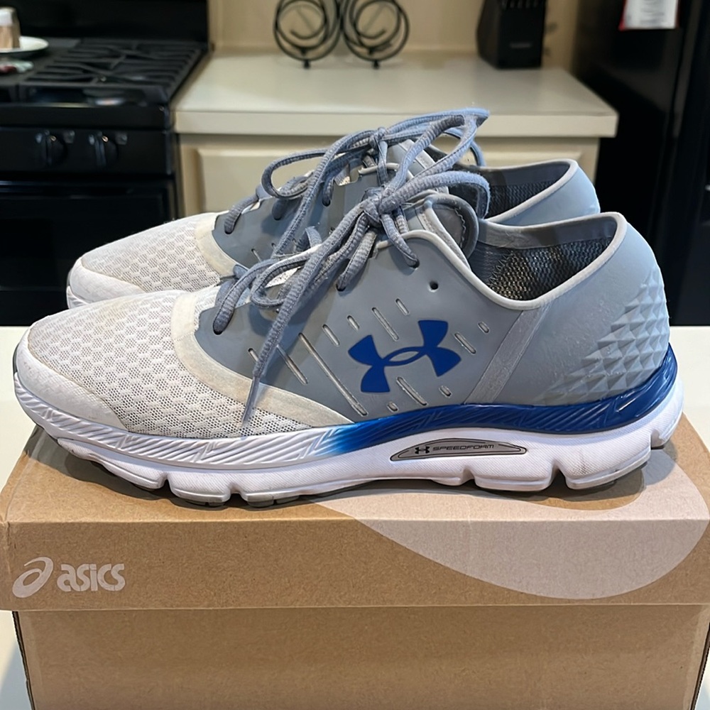 Men’s Under Armour Speedform Size 11